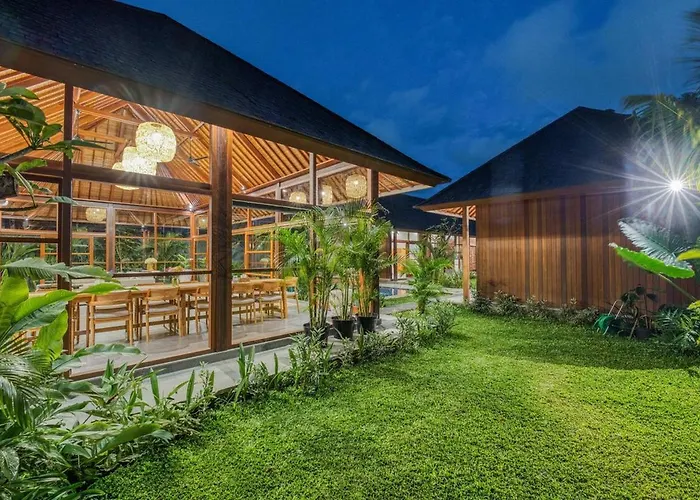 Lumira 4br Tropical Retreat In *
