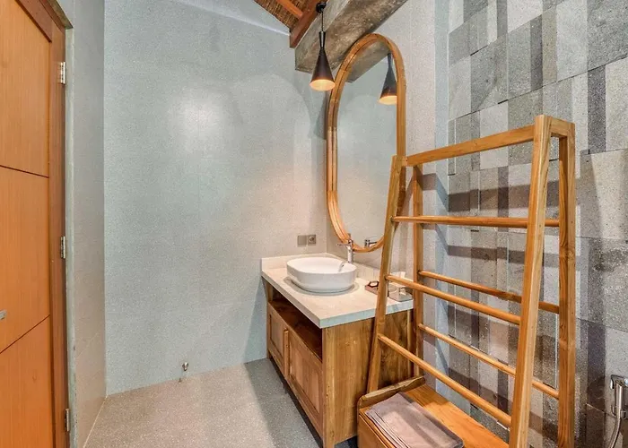 Lumira 4br Tropical Retreat In Villa Uluwatu