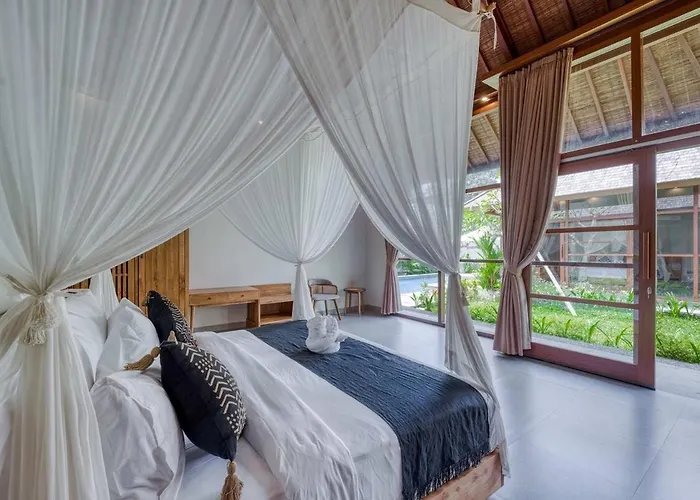 Lumira 4br Tropical Retreat In *