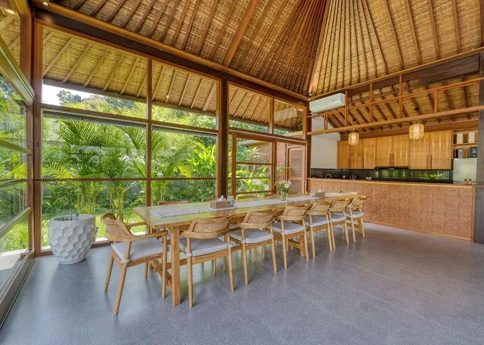 Lumira 4br Tropical Retreat In Uluwatu