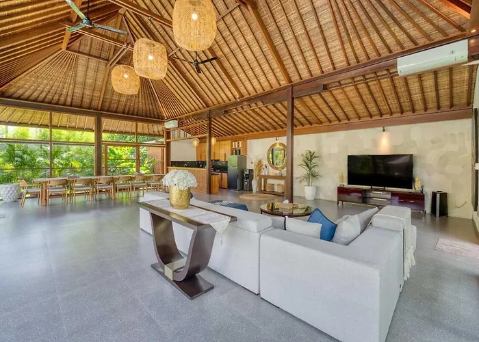 Villa Lumira 4br Tropical Retreat In *