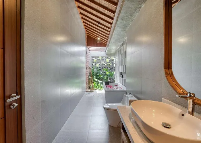 Lumira 4br Tropical Retreat In Uluwatu