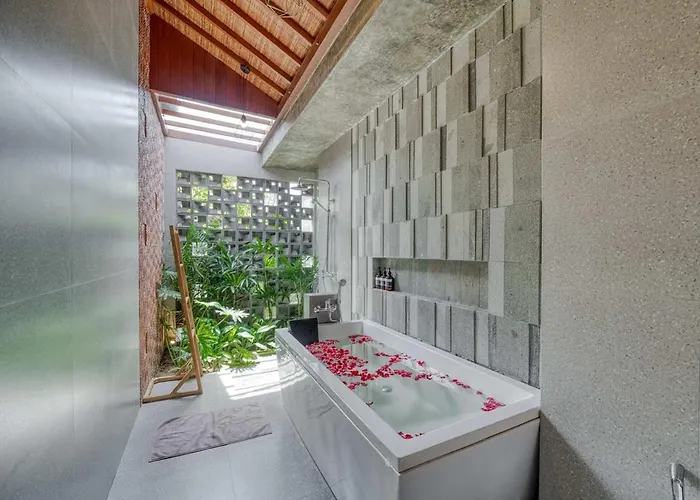 Villa Lumira 4br Tropical Retreat In Uluwatu